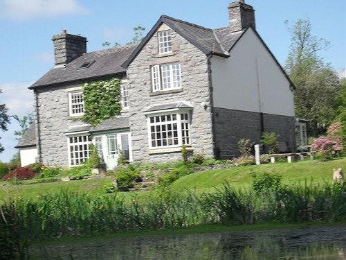 Beili Neuadd — 4-Star Luxury Hotel in Rhayader, United Kingdom