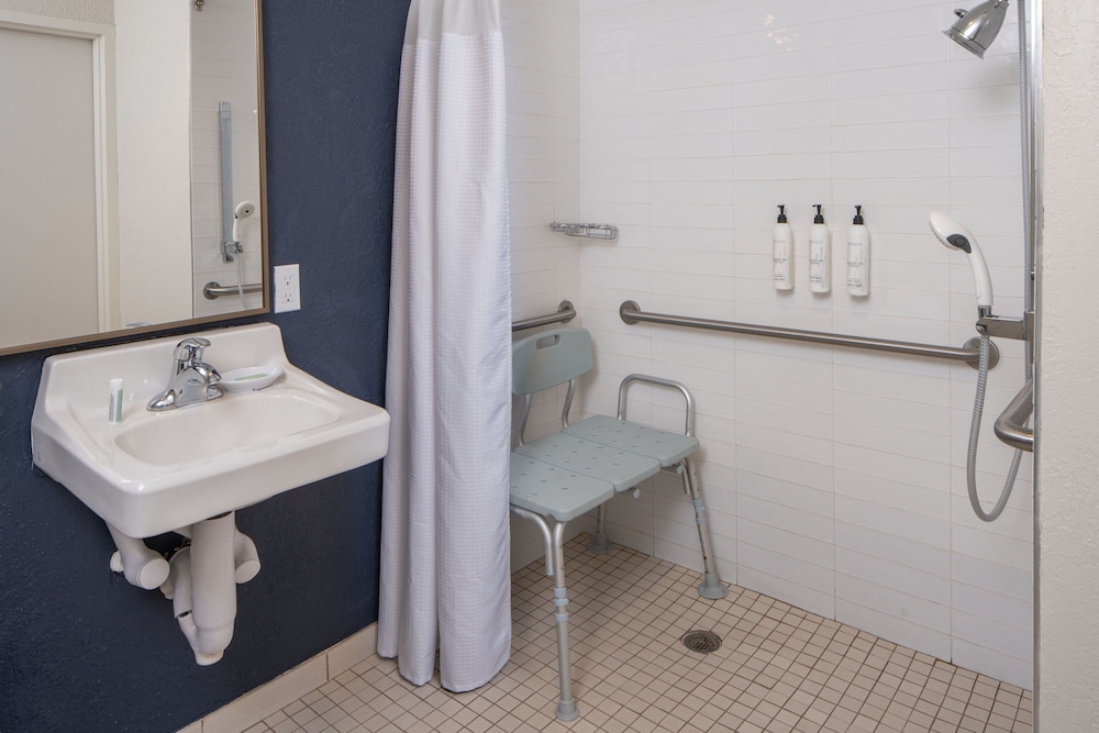 Fairfield Inn & Suites by Marriott Ft. Myers Cape Coral - photo 11