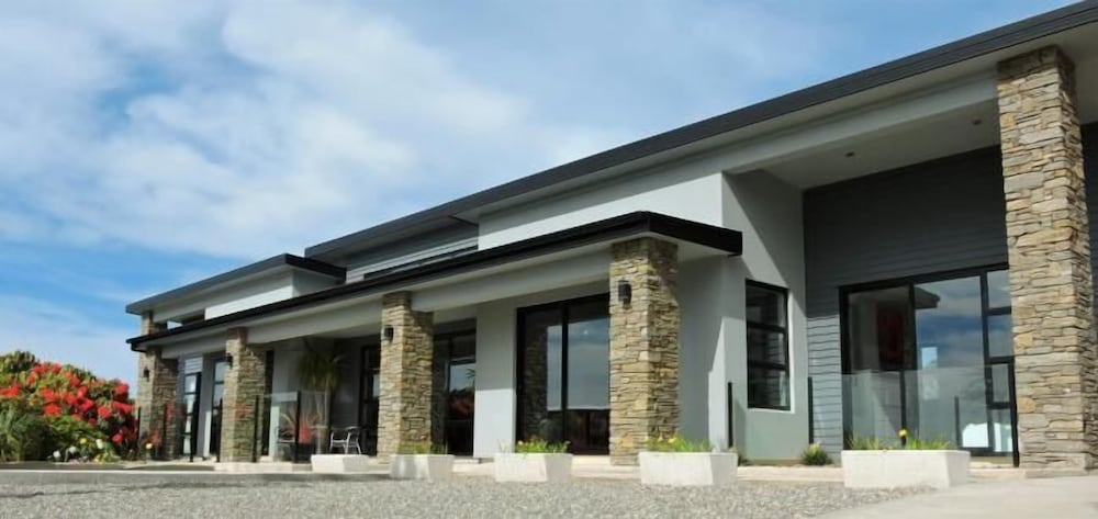 The Reservation B&B — 4-Star Luxury Hotel in Gore, New Zealand