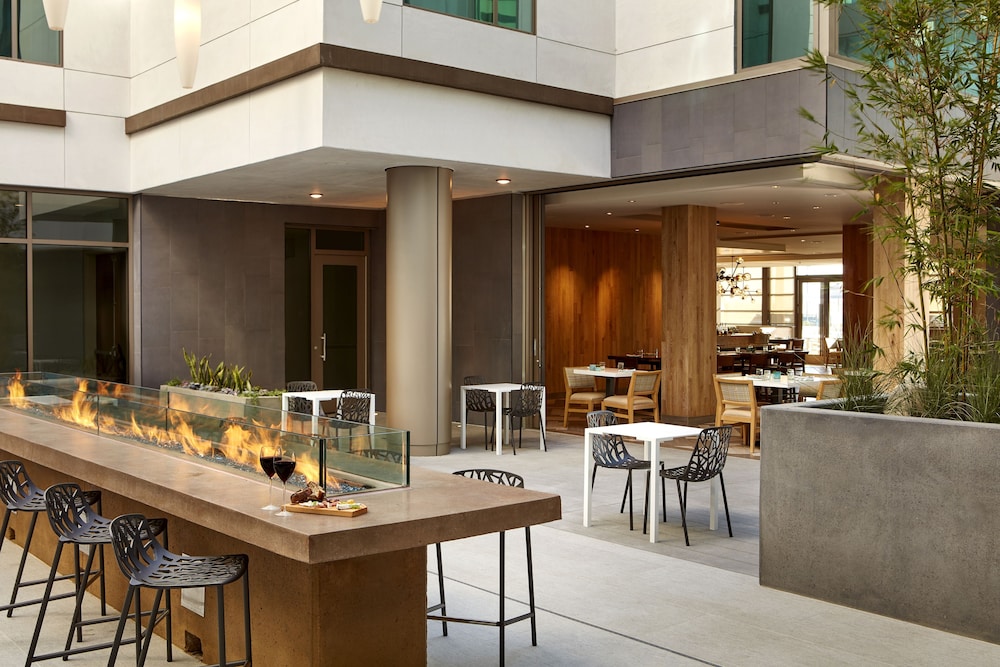 Hilton Garden Inn San Diego Downtown Bayside - photo 33