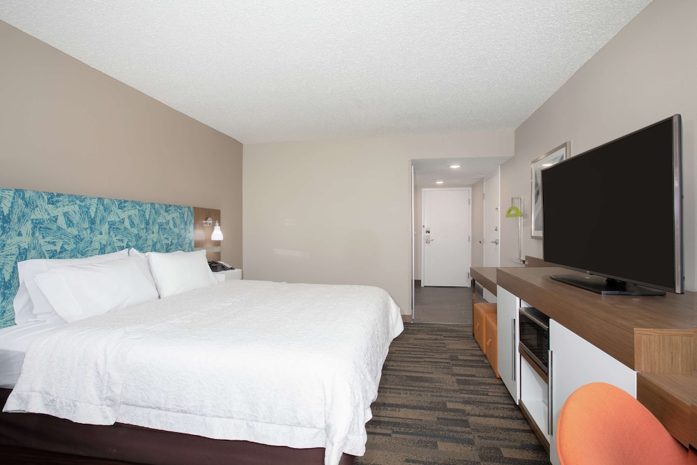 Hampton Inn & Suites Kansas City Merriam - photo 17