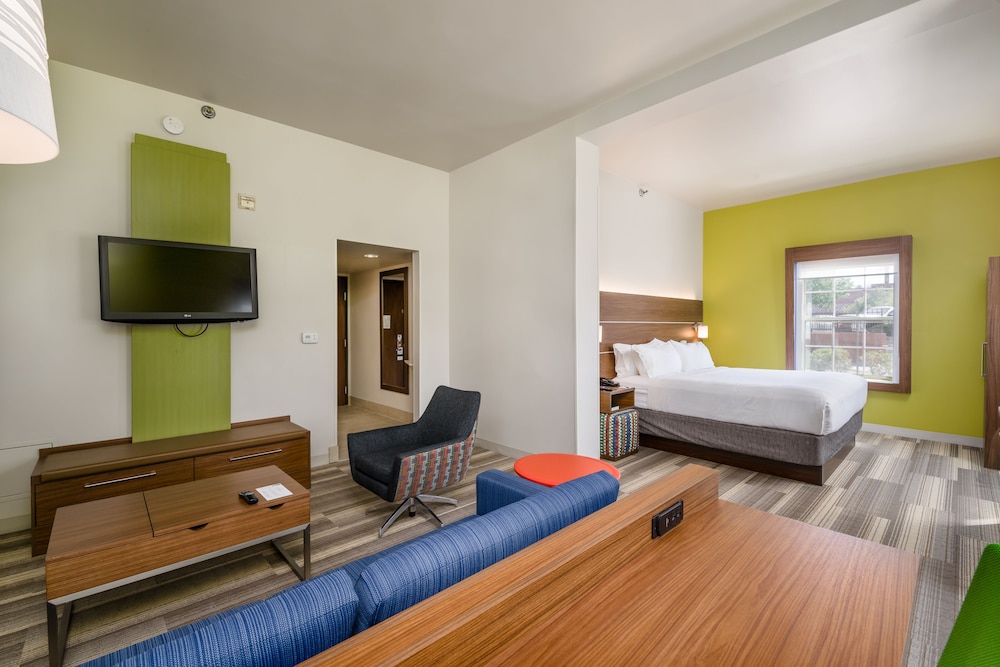 Holiday Inn Express Hotel & Suites Phoenix Airport by IHG - photo 12