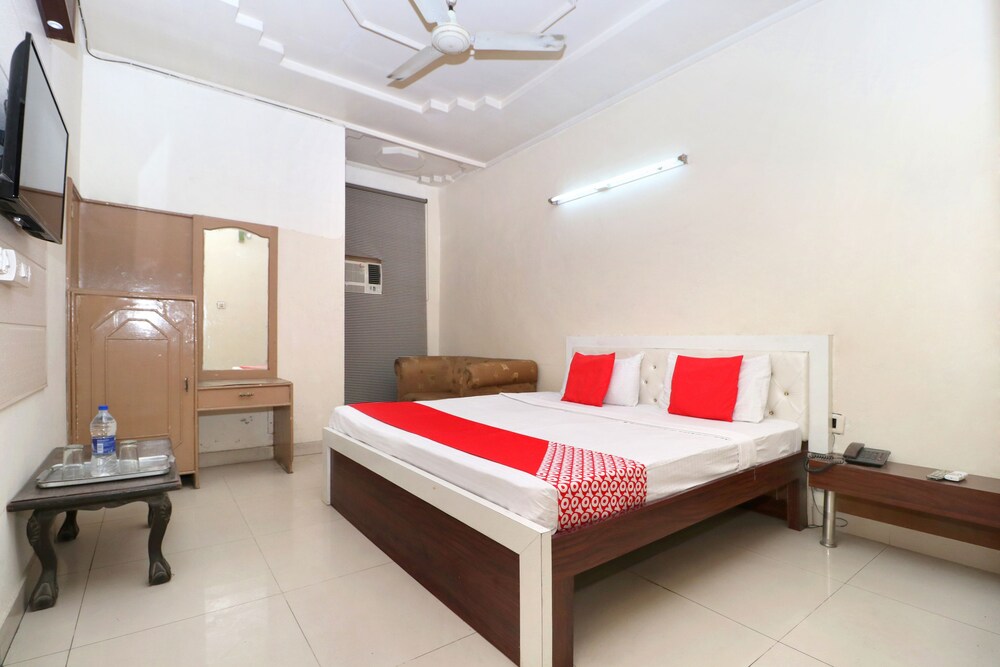 OYO 24322 Hotel Gulshan in Jalandhar, India