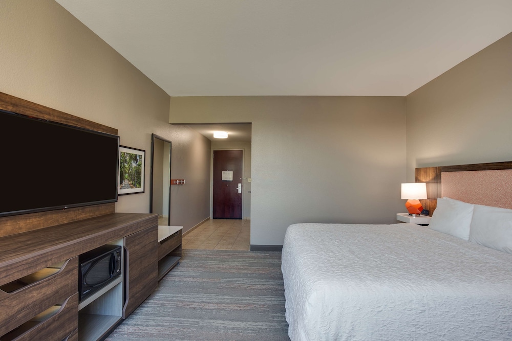 Hampton Inn & Suites Ft. Lauderdale Miramar - photo 12