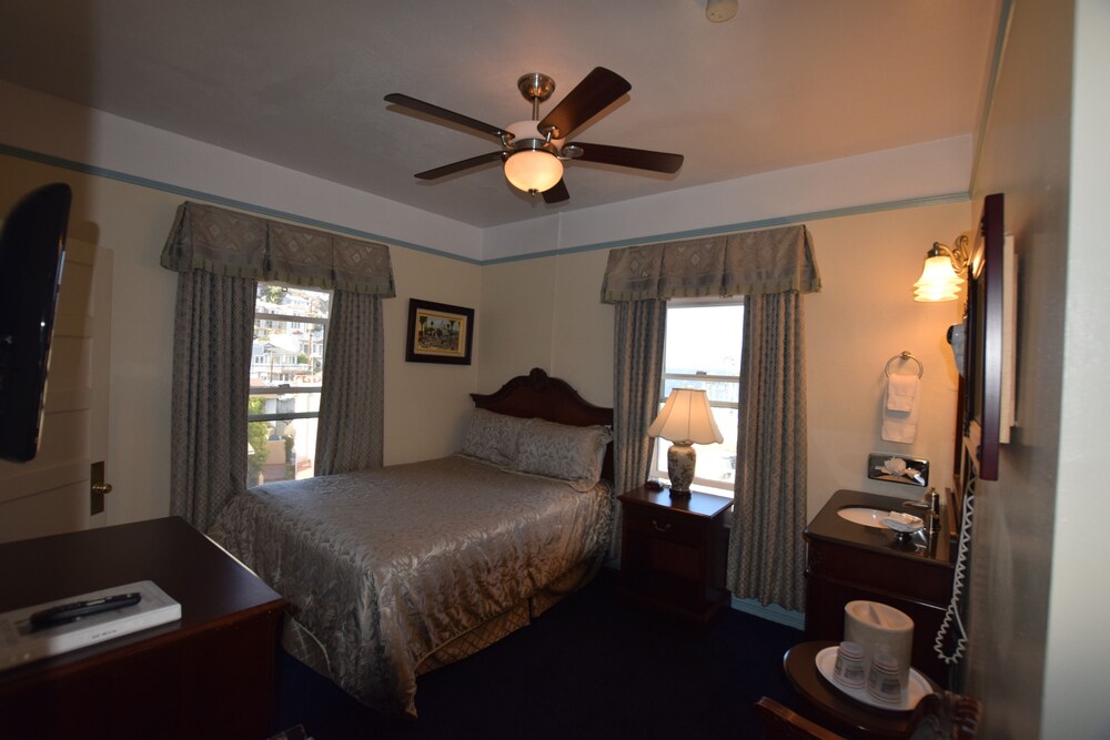 Studio 9 Hotel Catalina - photo 19