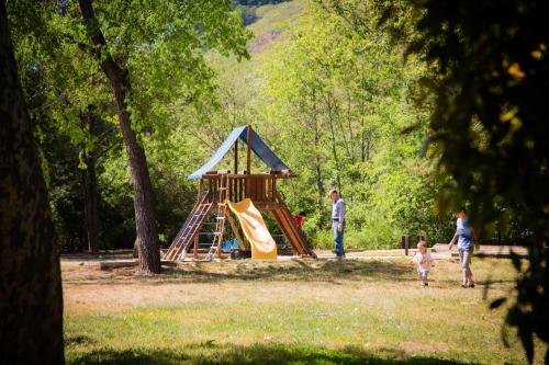 Morgan Hill Camping Resort Cabin 2 - photo 11