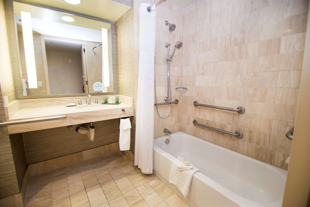 Hilton Los Angeles Universal City - photo 34