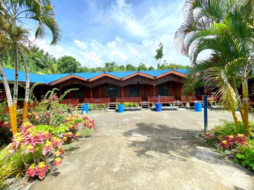 Penginapan Novalin — hotel in Waisai