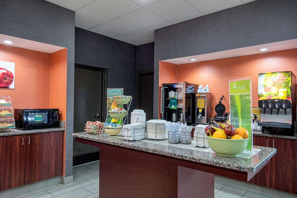 Quality Inn Holly Springs South - photo 26