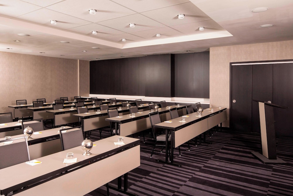 Courtyard by Marriott New York Manhattan Central Park - photo 49