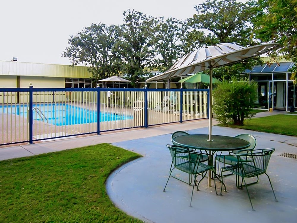 OYO Hotel Brownwood Hwy 67 - photo 18