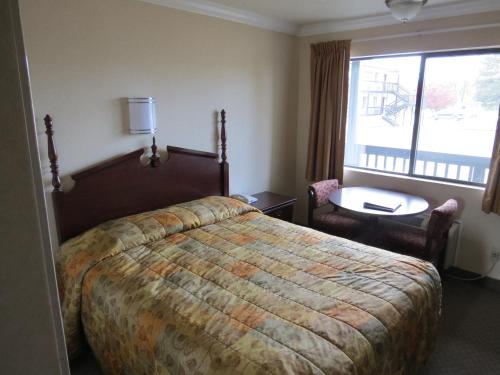 Western Royal Inn - photo 15