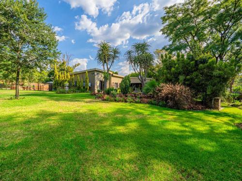 4onJuweel in Unknown City, South Africa