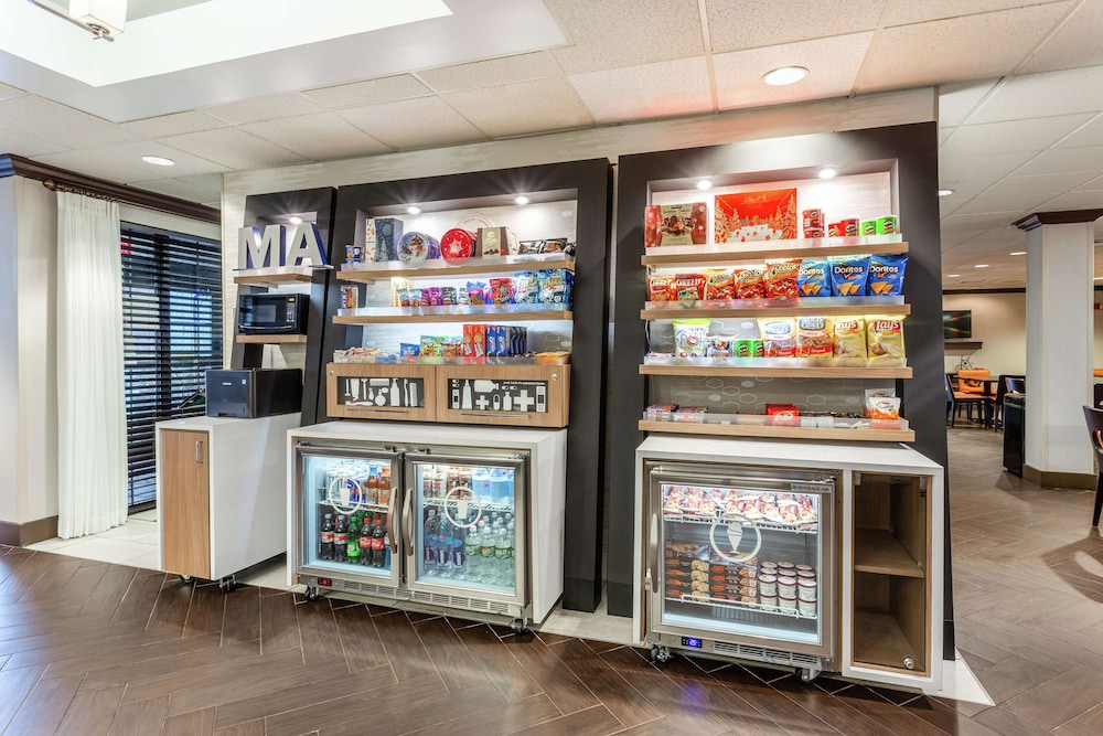 Hampton Inn Boston Peabody - photo 23