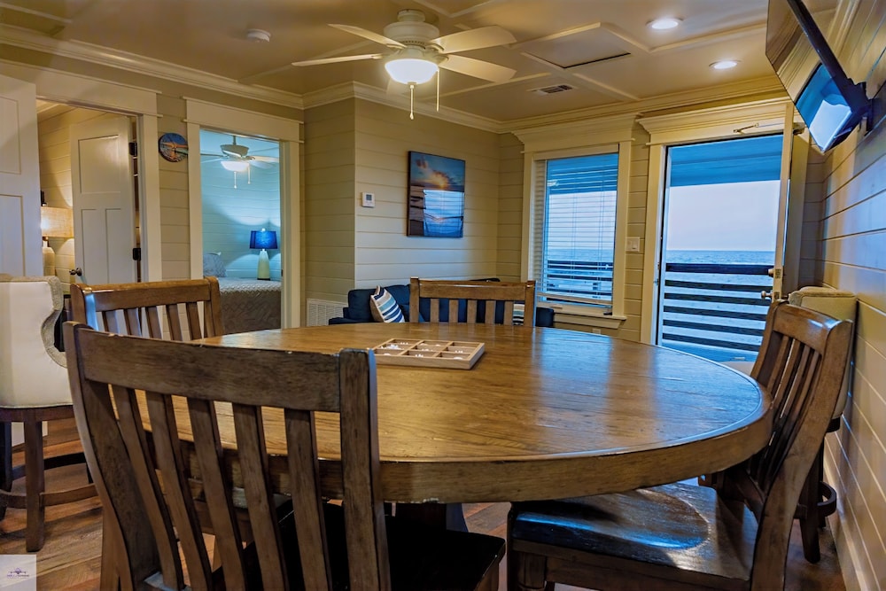 Blue Dolphin Inn and Cottages - photo 42