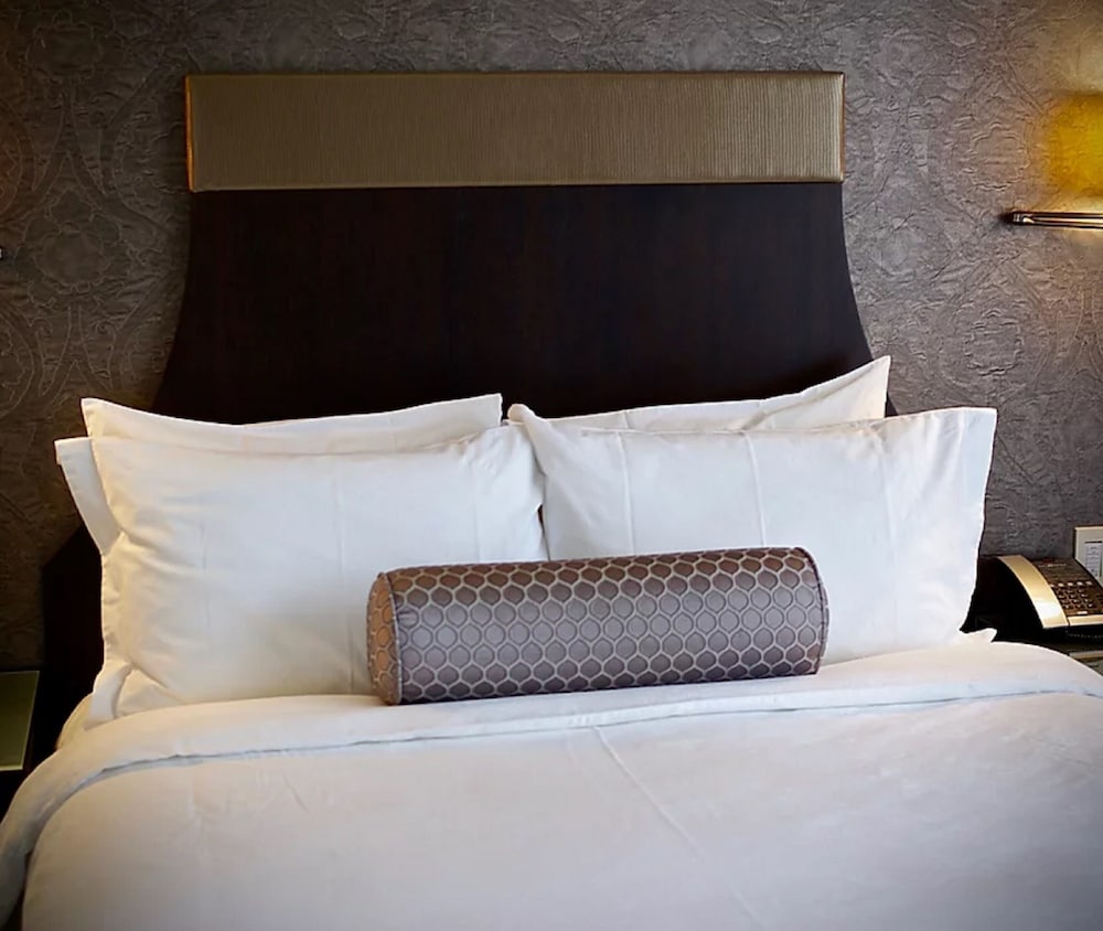 La Banque Hotel - photo 20