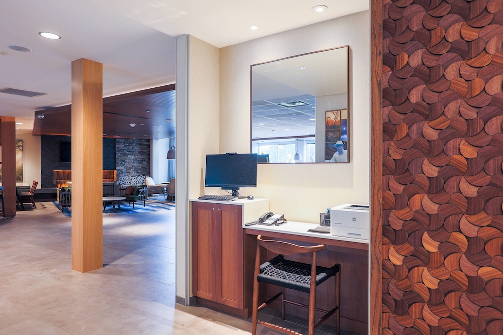 Fairfield Inn & Suites by Marriott Marquette - photo 33