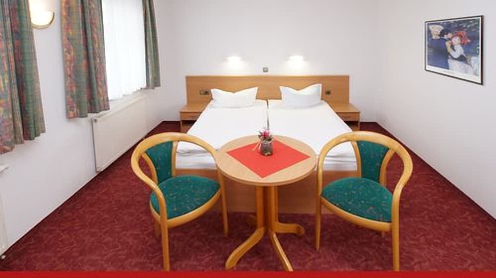 Hotel & Restaurant zur Linde — Leuna — photo 5