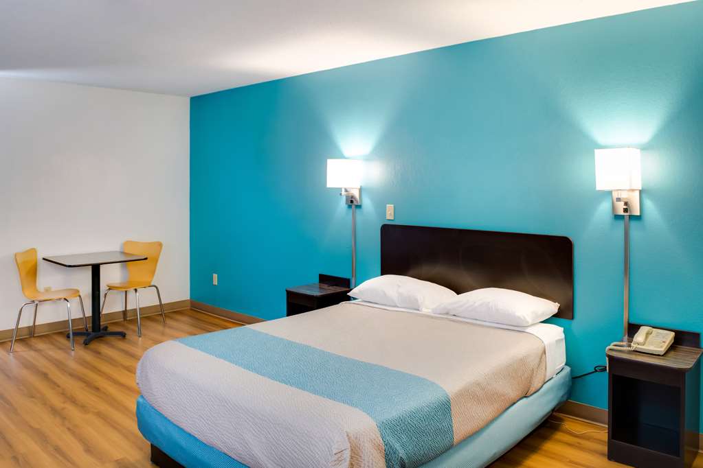 Motel6 Richmond IN - photo 21