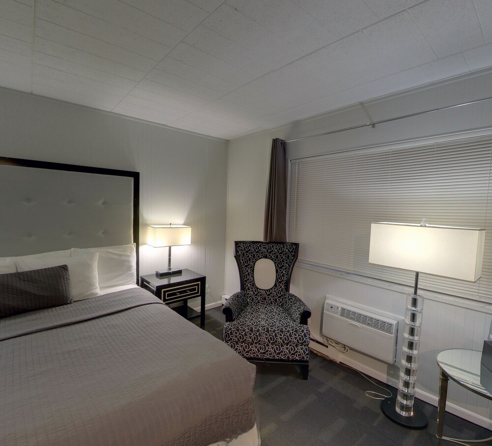 Hotel Royal Oak - photo 9