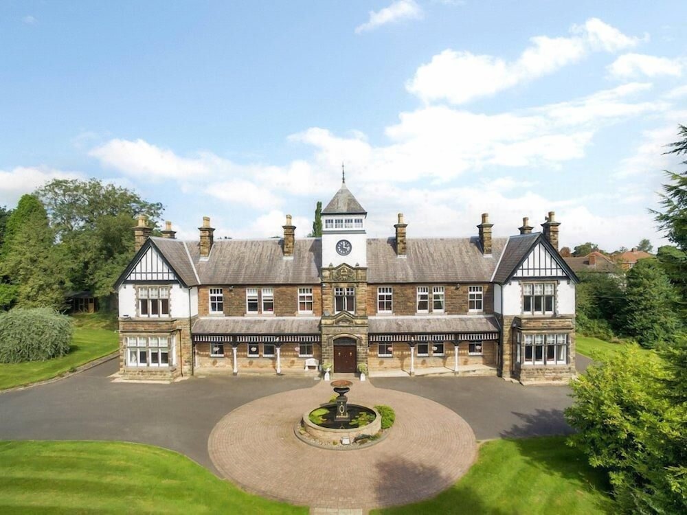 Peak Manor - carbon neutral hotel in Belper