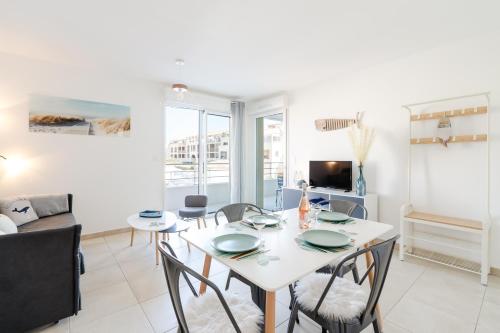 Appartement Neuf 4 Actoiles Sunset Lodge Narbonne Plage — 4-Star Luxury Hotel in Narbonne, France