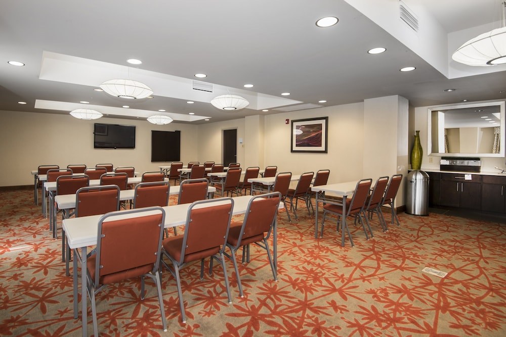 Holiday Inn Express & Suites Conway by IHG - photo 32