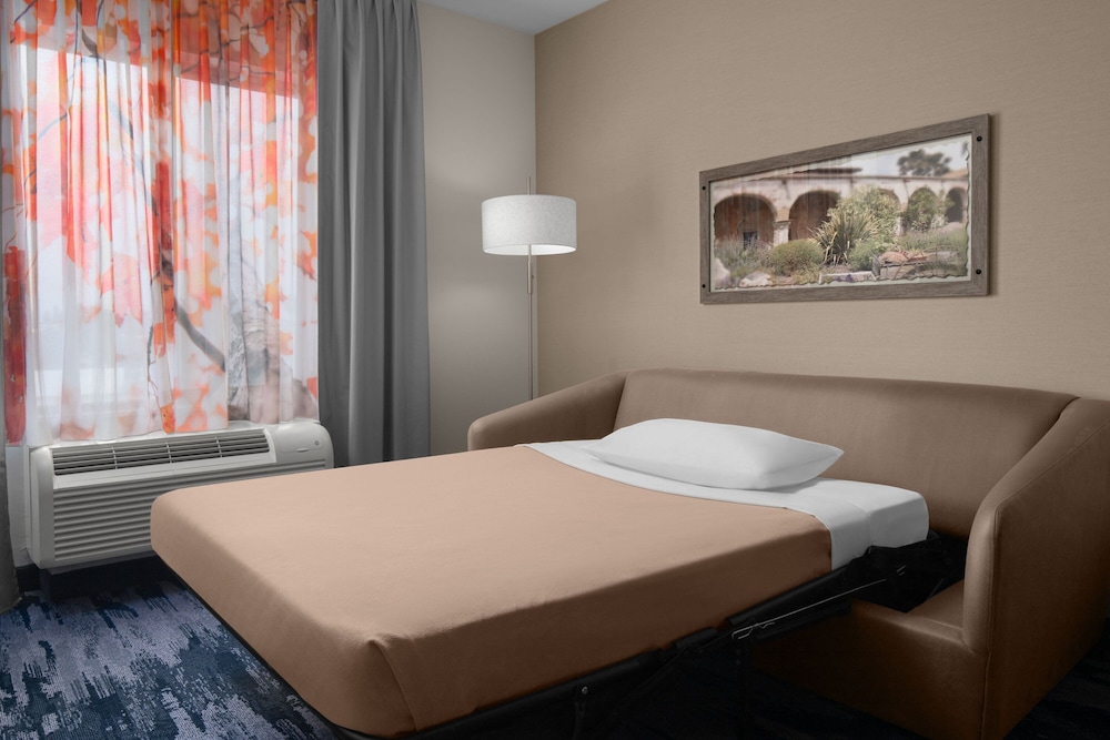 Fairfield Inn & Suites Tustin Orange County - photo 9