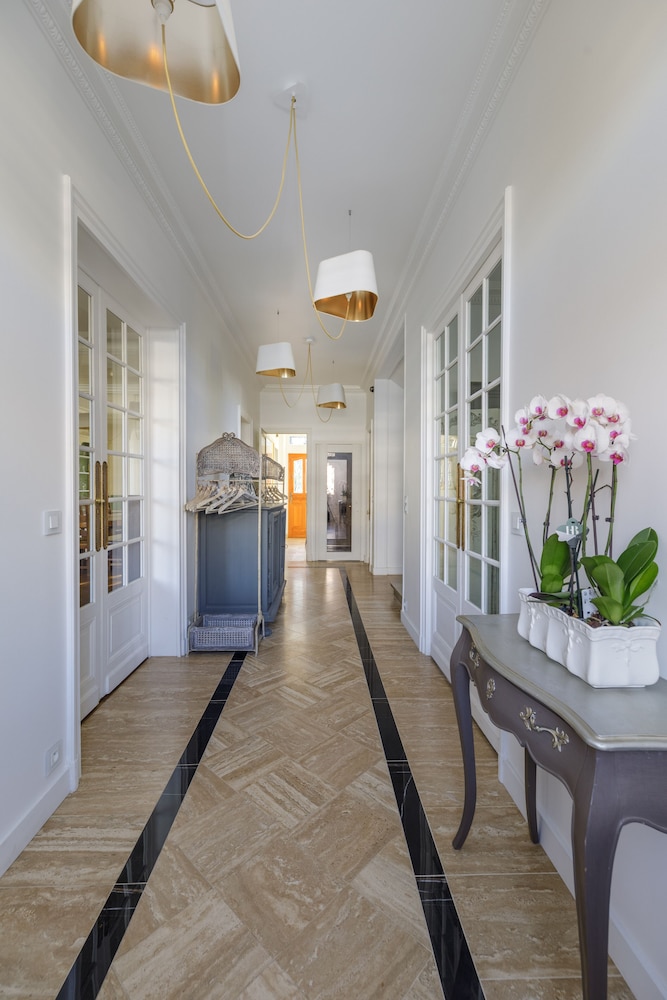 L’Hôtel Particulier — Asnieres-Sur-Seine — photo 2