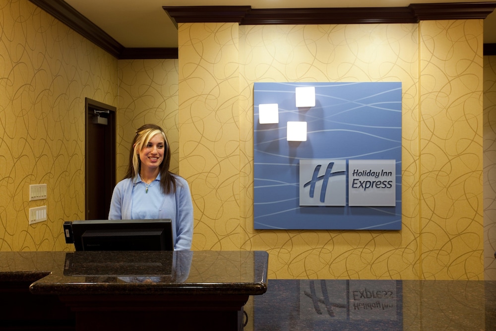 Holiday Inn Express & Suites Frazier Park by IHG - photo 5