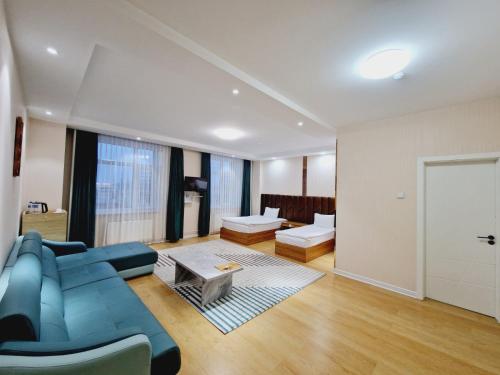 Copper hotel Erdenet city Mongolia — Erdenet — photo 5