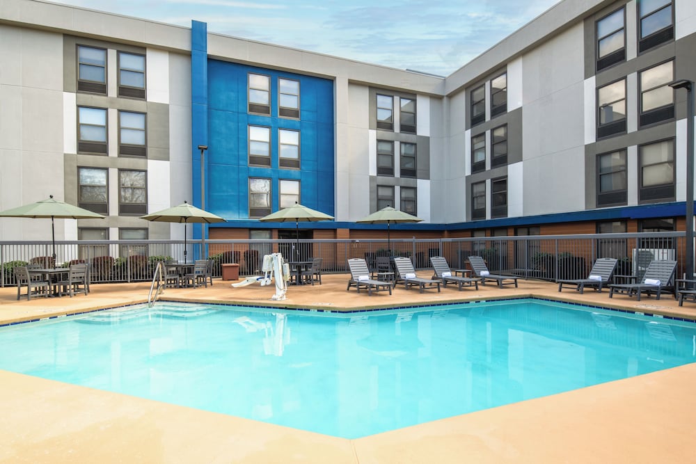 Hampton Inn Seattle Southcenter - photo 20