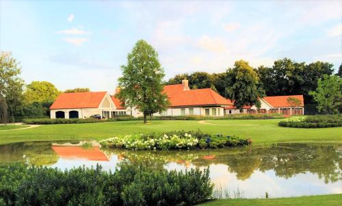 Villa Kempen Broek — 4-Star Luxury Hotel in Weert, Netherlands