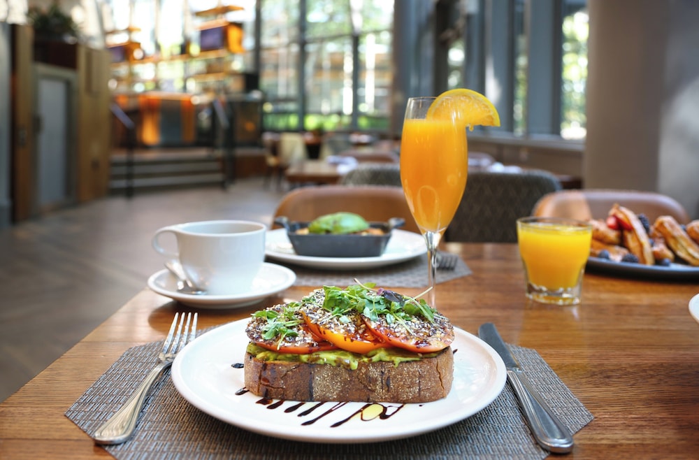 Crowne Plaza Atlanta Perimeter at Ravinia by IHG - photo 67