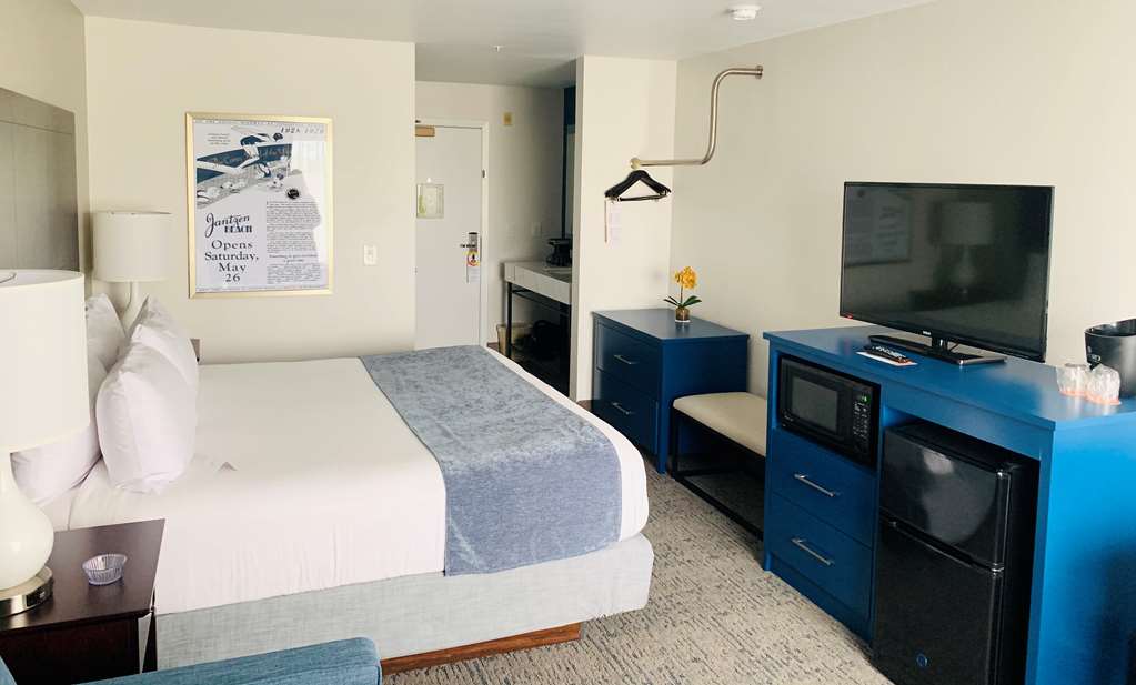 Oxford Suites Portland Jantzen Beach - photo 6
