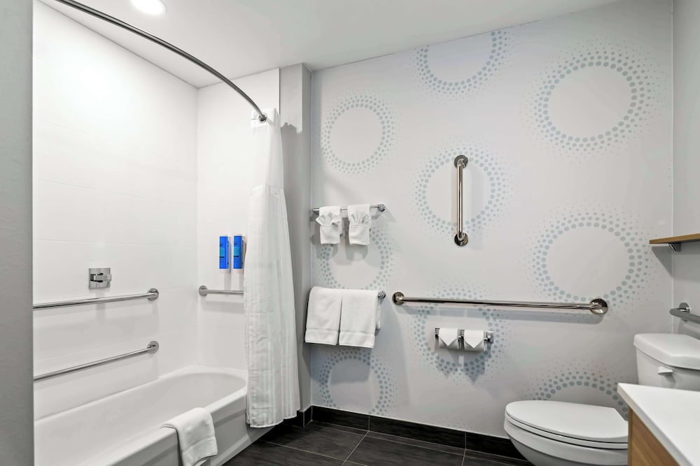 Tru by Hilton Rogers Bentonville - photo 18