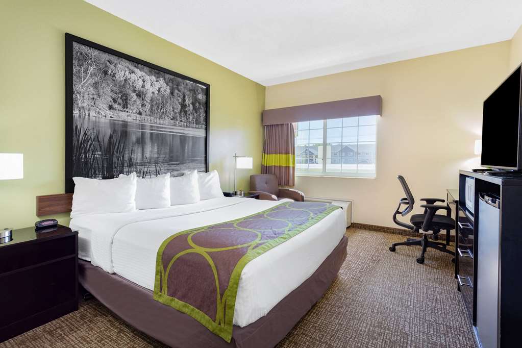 Emmetsburg Hotel and Suites - photo 31