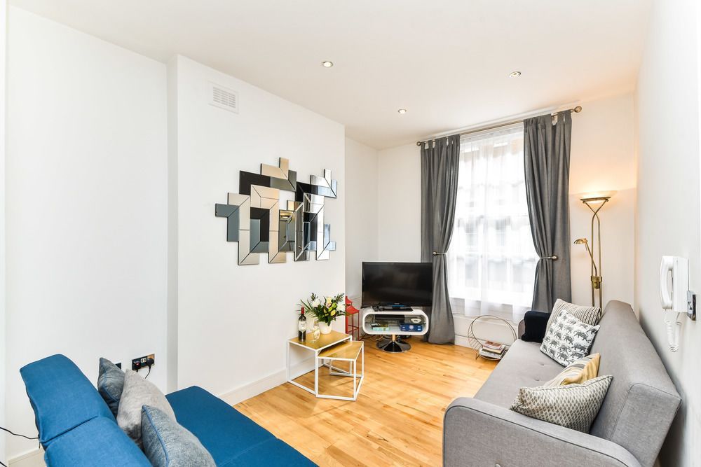 Top floor Warren st flat. — 4-Star Luxury Hotel in London, United Kingdom