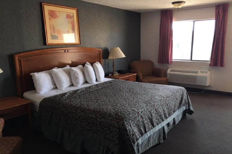 Executive Inn Hebbronville - photo 19