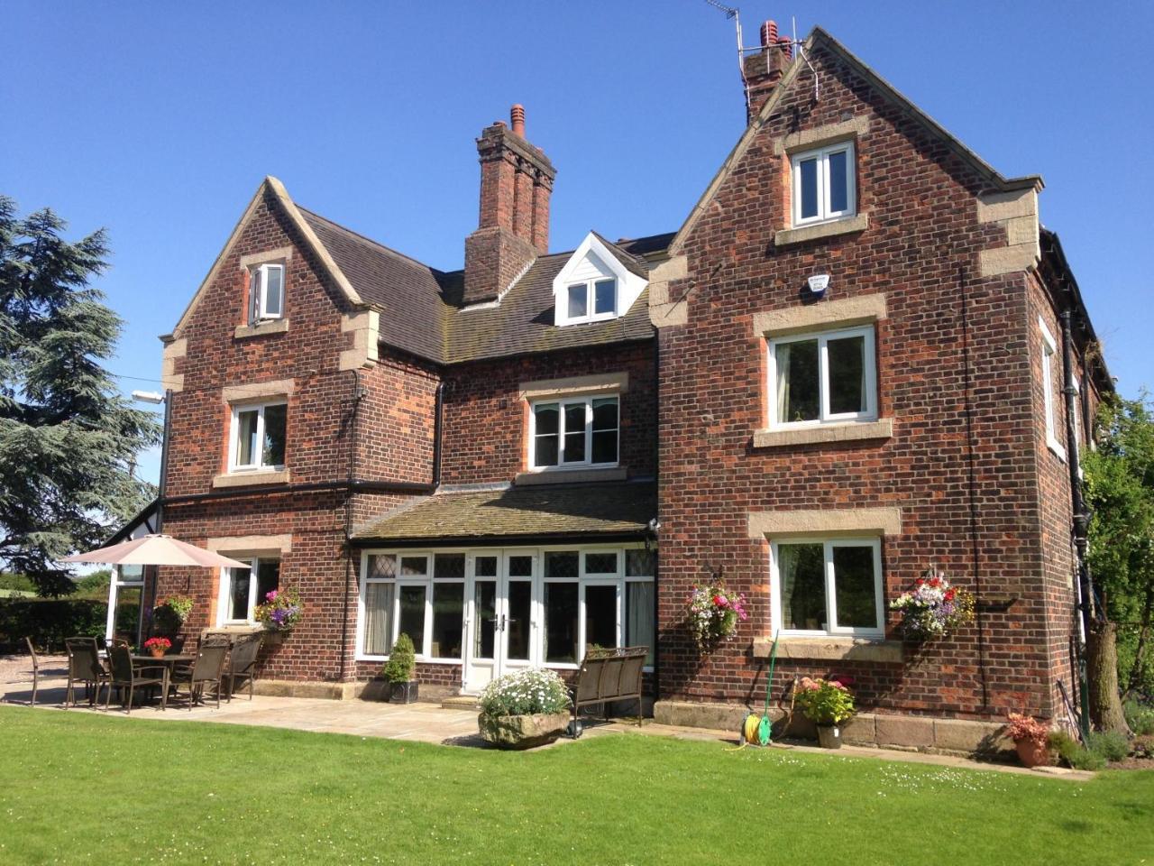 Whitethorn Bed and Breakfast — 4-Star Luxury Hotel in Congleton, United Kingdom