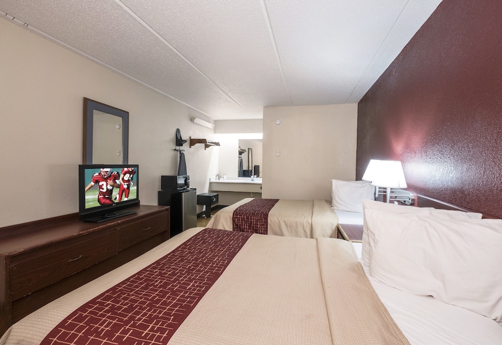 Red Roof Inn Atlanta Norcross - photo 13