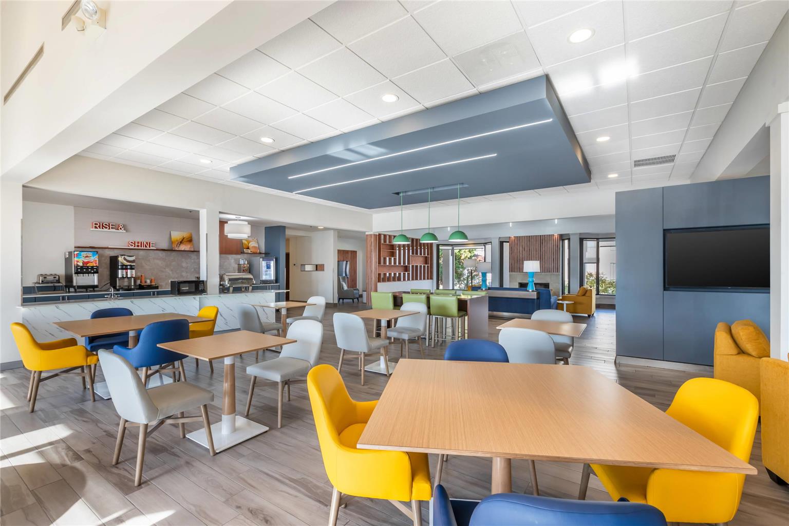 Comfort Inn & Suites Arlington Heights Buffalo Grove - photo 34