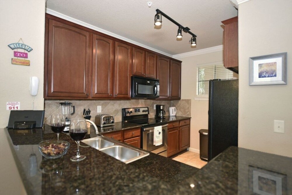 Spacious 2 Bed 2 Bath Condo In Bella Piazza Resort Davenport - photo 5