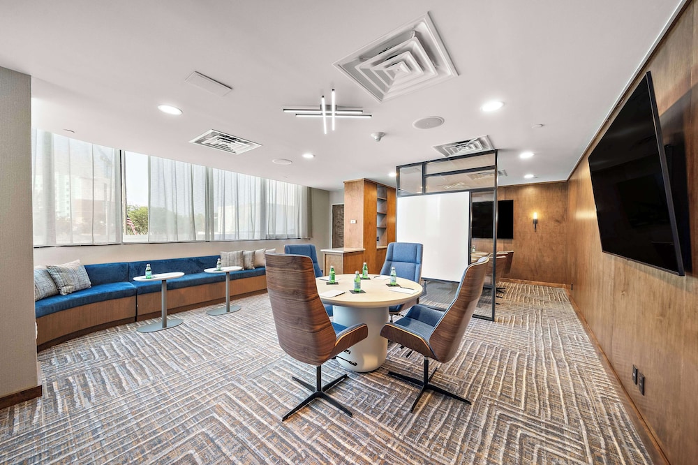 Hilton College Station & Conference Center - photo 87