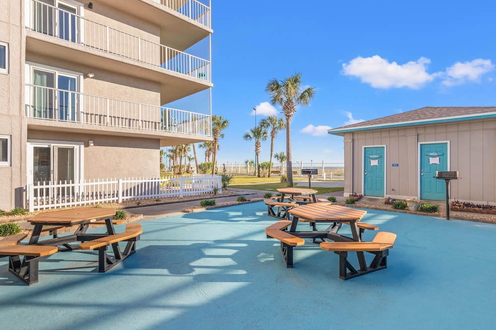 The Summit 610 - photo 37