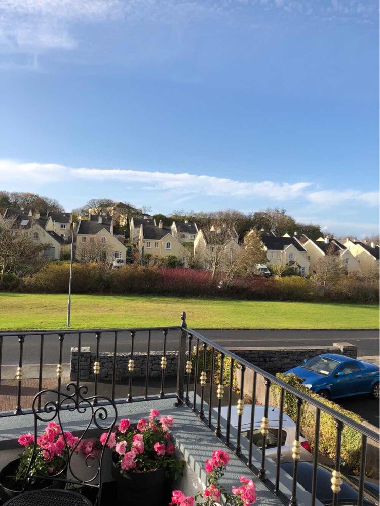 Amber Berry in Gaillimh, Republic of Ireland