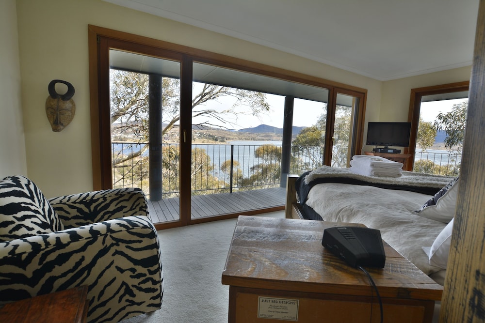 The Point Jindabyne — 4-Star Luxury Hotel in East Jindabyne, Australia