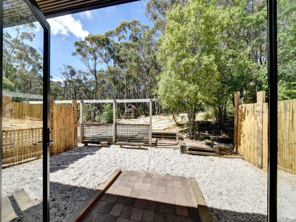 Sinofield Edu Retreat in Leura, Australia