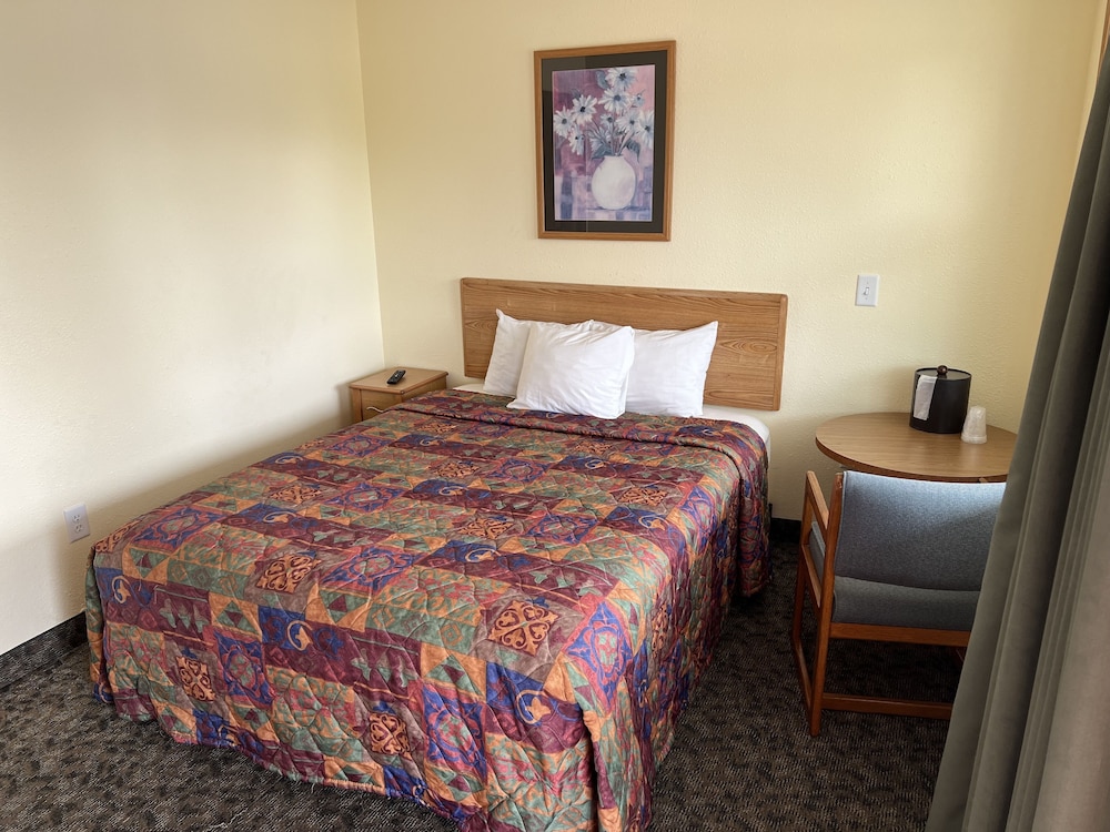 All Star Inn & Suites - photo 17
