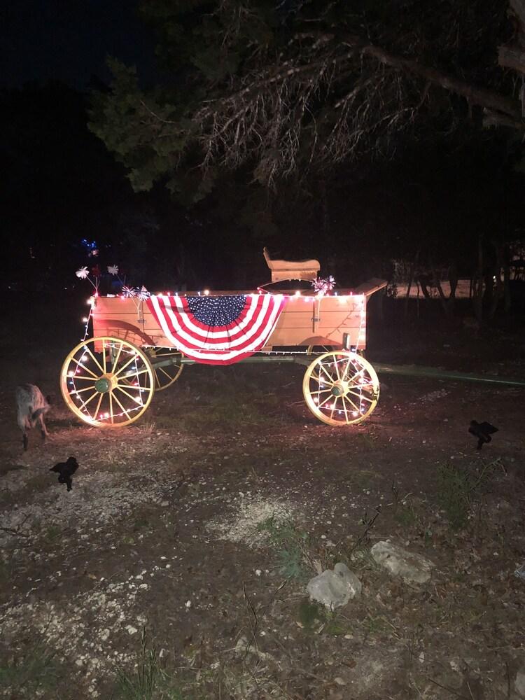 Trail S End Hill Country Cabins 5078733 — Kerrville